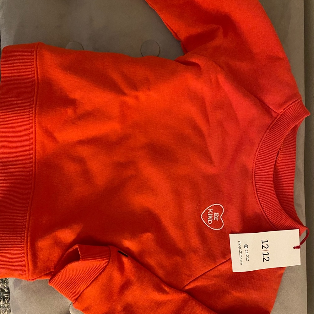 Maisonette 12|12 Valentine’s “Be Mine” toddler sweatshirt, 3T. NWT